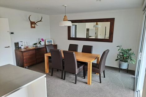 Photo of property in 35 Banks Boulevard, Whitby, Porirua, 5024