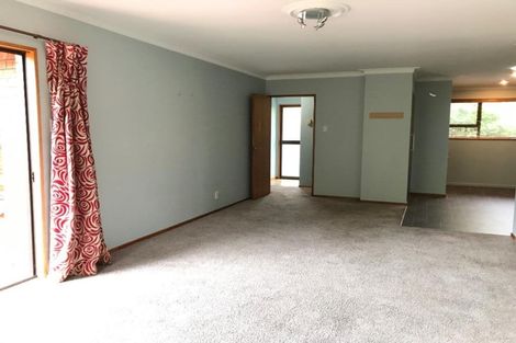 Photo of property in 8 Ridder Place, Halswell, Christchurch, 8025