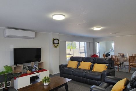 Photo of property in 41 Ferguson Street, Manurewa East, Auckland, 2102