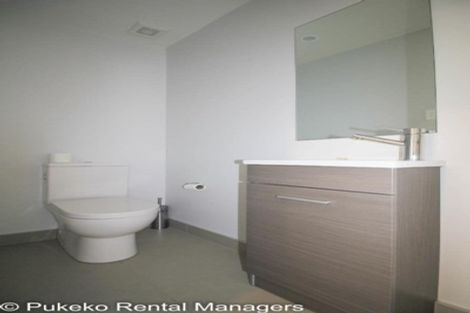 Photo of property in 26/11 Ray Small Drive, Papakura, 2110