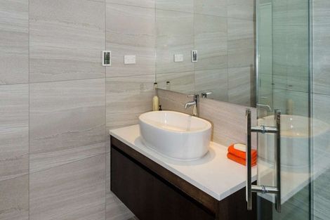 Photo of property in 120d Fairview Avenue, Fairview Heights, Auckland, 0632