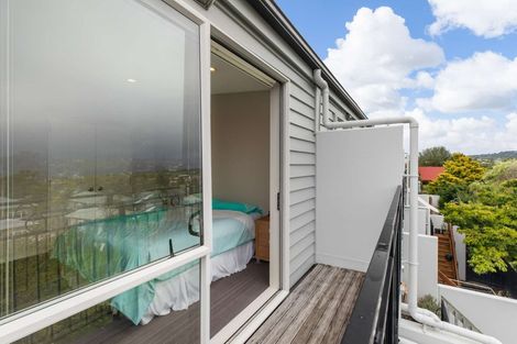 Photo of property in 11/6 Islington Avenue, New Lynn, Auckland, 0600