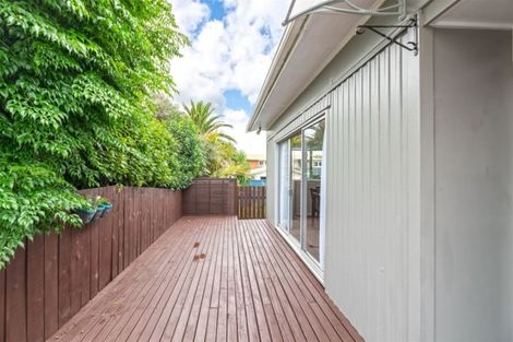 Photo of property in 60 Waimumu Road, Massey, Auckland, 0614