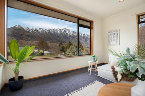 Photo of property in 8 Remarkables Crescent, Frankton, Queenstown, 9300