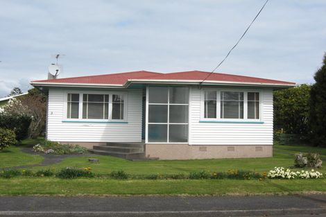 Photo of property in 5 Lynton Street, Upper Vogeltown, New Plymouth, 4310