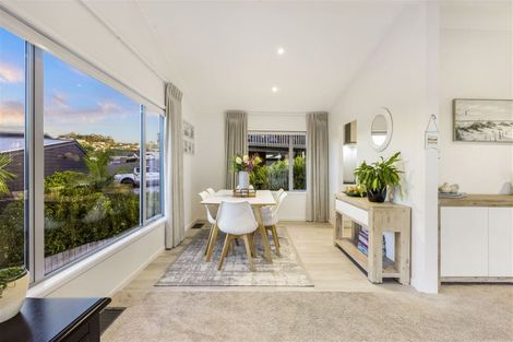 Photo of property in 7 William Bayes Place, Red Beach, 0932