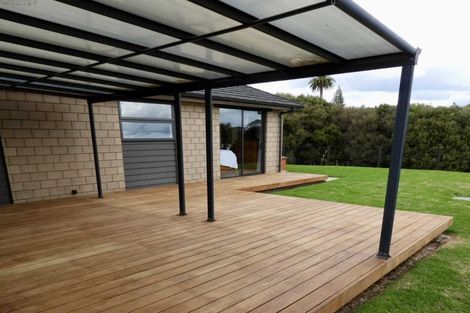 Photo of property in 35 Tahuna Minhinnick Drive, Glenbrook, 2681