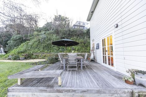 Photo of property in 16 Brewster Street, Bluff Hill, Napier, 4110