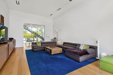 Photo of property in 5 Roderick Alleyn Lane, Papanui, Christchurch, 8052