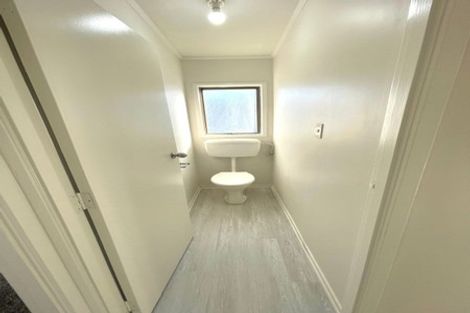 Photo of property in 43 Sharland Avenue, Manurewa, Auckland, 2102