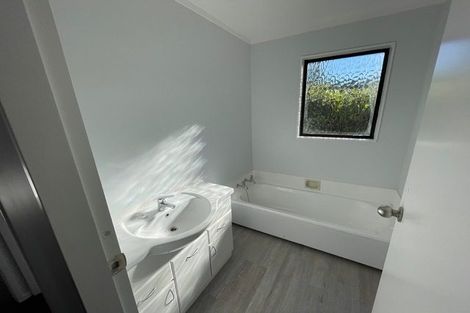 Photo of property in 63 Percy Dyett Drive, Karori, Wellington, 6012