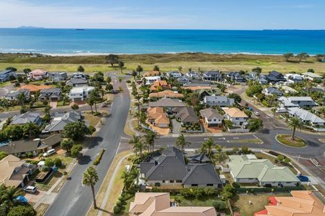 Photo of property in 2 Santa Monica Drive, Papamoa Beach, Papamoa, 3118
