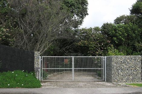 Photo of property in 52 Waimea Road, Waikanae Beach, Waikanae, 5036