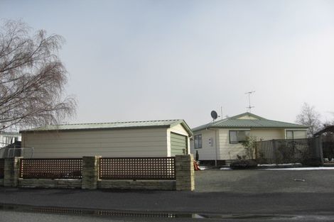 Photo of property in 32 Jollie Road, Twizel, 7901