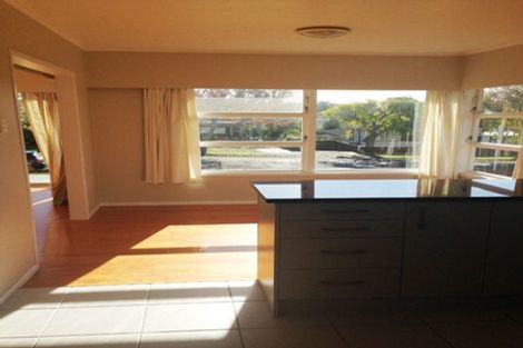 Photo of property in 18 Wells Road, Bucklands Beach, Auckland, 2012