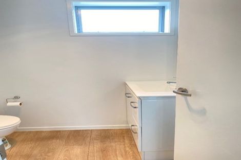 Photo of property in 1 Kaneke Place, Glen Eden, Auckland, 0602