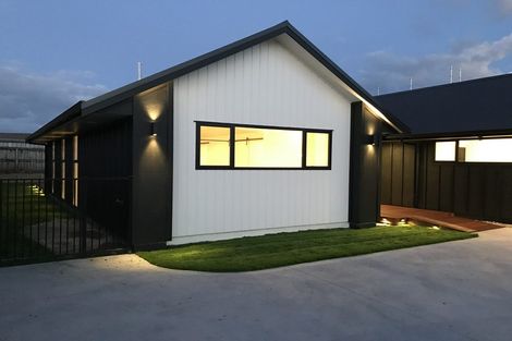 Photo of property in 11 Hamon Place, Pukehangi, Rotorua, 3015