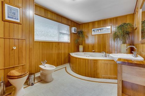 Photo of property in 8 Thurlestone Place, Burnside, Christchurch, 8053