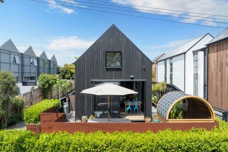 Photo of property in 12a Hurley Street, Christchurch Central, Christchurch, 8011