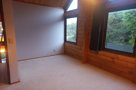 Photo of property in 19a Miromiro Road, Normandale, Lower Hutt, 5010