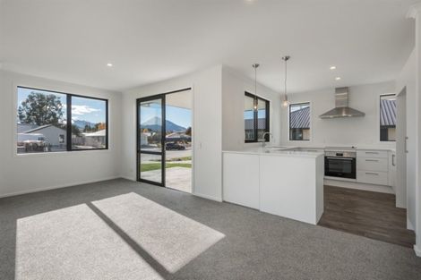 Photo of property in 12 Hebbard Court, Albert Town, Wanaka, 9305
