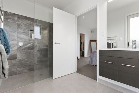 Photo of property in 17 Hurunui Drive, Te Awa, Napier, 4110