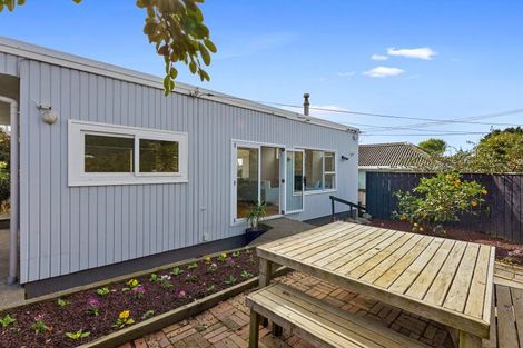 Photo of property in 9 Moana Road, Paraparaumu, 5032