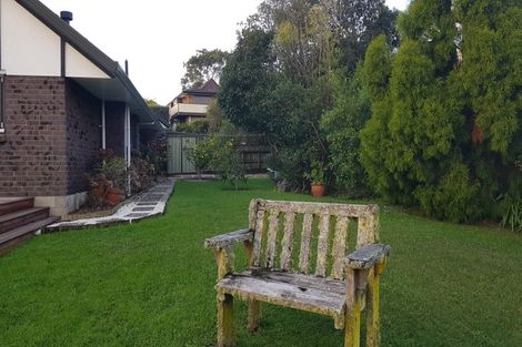 Photo of property in 2/6 Venus Place, Half Moon Bay, Auckland, 2012