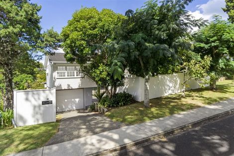 Photo of property in 16 Anakiwa Place, Milford, Auckland, 0620