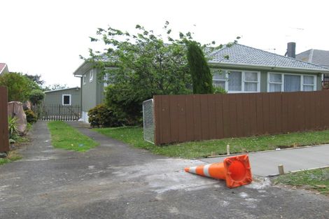 Photo of property in 8 Leeson Place, Mangere, Auckland, 2022