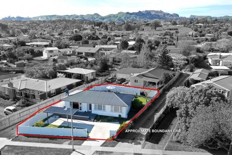 Photo of property in 73 Middle Road, Havelock North, 4130