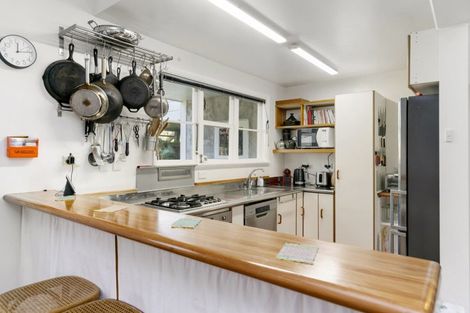 Photo of property in 52 Totara Road, Miramar, Wellington, 6022