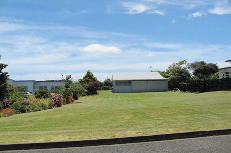 Photo of property in 6 Channel View Road, Clarks Beach, 2679