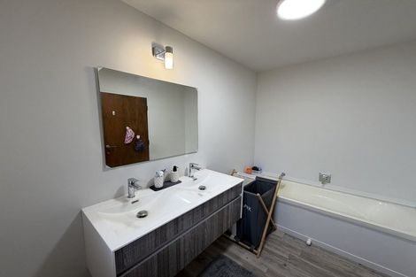 Photo of property in 61 Karina Road, Merrilands, New Plymouth, 4312