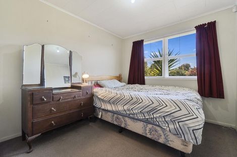Photo of property in 24 Huruhuru Road, Massey, Auckland, 0614
