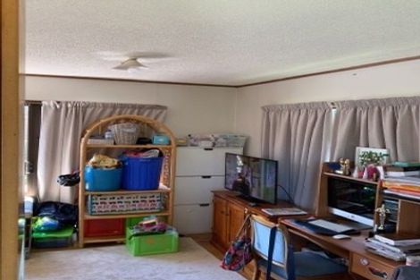 Photo of property in 4/18a Neal Avenue, Glenfield, Auckland, 0629