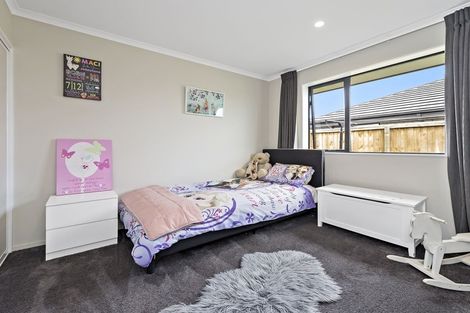 Photo of property in 74 Stationmasters Way, Prebbleton, 7604