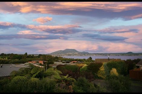 Photo of property in 7 Dorothy Drive, Acacia Bay, Taupo, 3330
