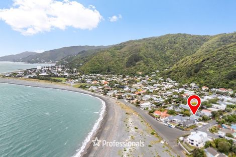 Photo of property in 28 Miro Street, Eastbourne, Lower Hutt, 5013