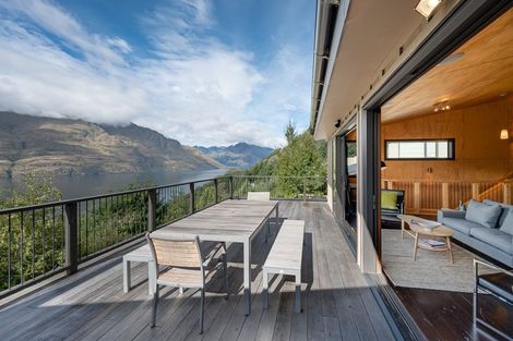 Photo of property in 48b Dart Place, Fernhill, Queenstown, 9300