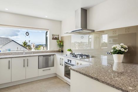 Photo of property in 1/20 Tui Glen Road, Birkenhead, Auckland, 0626