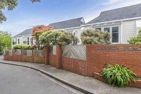 Photo of property in 15 Lawson Place, Mount Victoria, Wellington, 6011