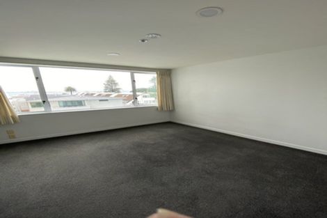 Photo of property in Beaumont Apartments, 14/12 Maunganui Road, Mount Maunganui, 3116