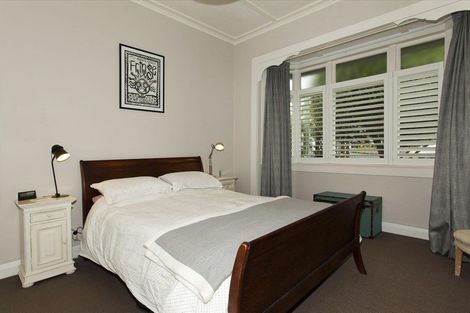 Photo of property in 12 Hastings Parade, Devonport, Auckland, 0624