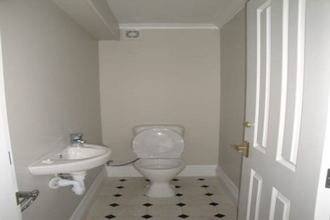 Photo of property in 4/112 Austin Street, Mount Victoria, Wellington, 6011