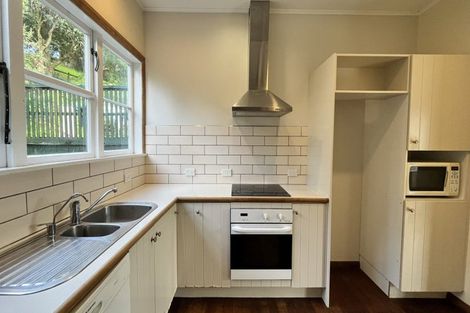 Photo of property in 18 Connolly Avenue, Mount Roskill, Auckland, 1041