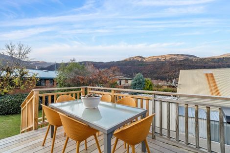 Photo of property in 32 Hood Crescent, Arrowtown, 9302