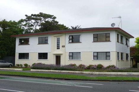 Photo of property in 74-76 Te Awe Awe Street, Hokowhitu, Palmerston North, 4410