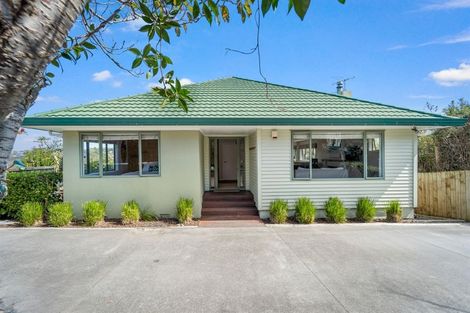 Photo of property in 528 Beach Road, Murrays Bay, Auckland, 0630