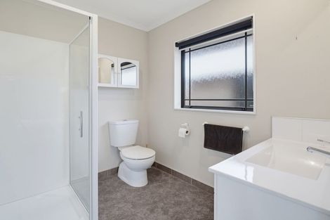 Photo of property in 52 Tennyson Avenue, Kelvin Grove, Palmerston North, 4414